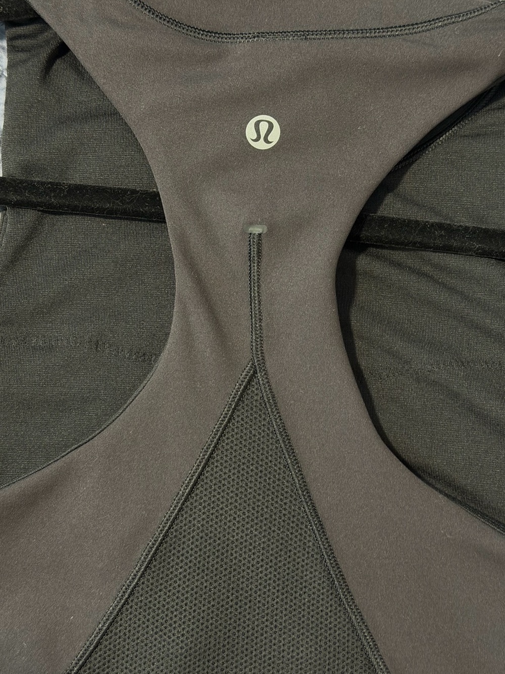 Lululemon Everlux Mesh Cropped Tank Size 8 - Picture 7 of 16